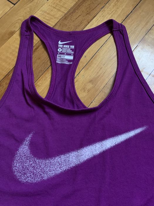 Шикарная женская майка Nike the Nike TEE  Dri-Fit оригинал