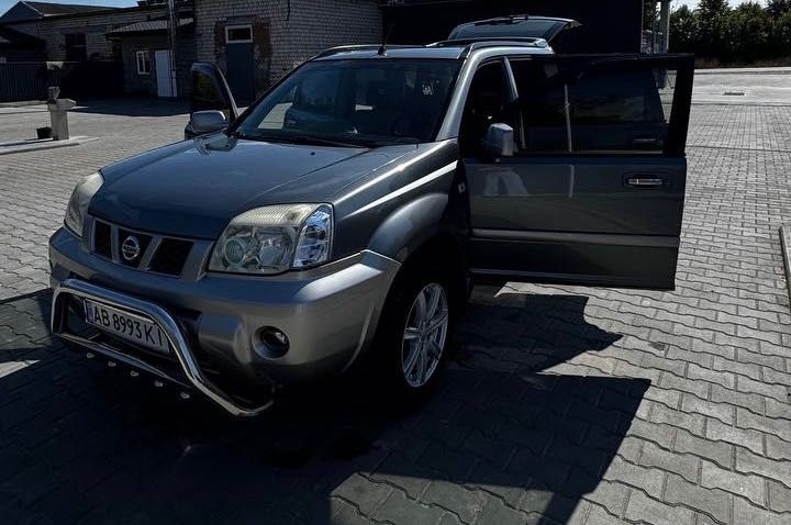 Nisan X Trail T30