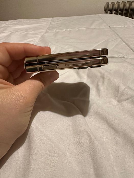 Samsung Z Flip 4 p/peças