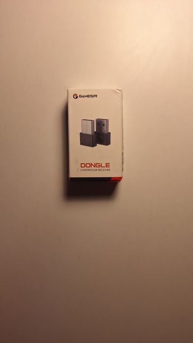 Pad GameSir Cyclone Pro Midnight  + dodatkowy odniornik Gamesir Dongle