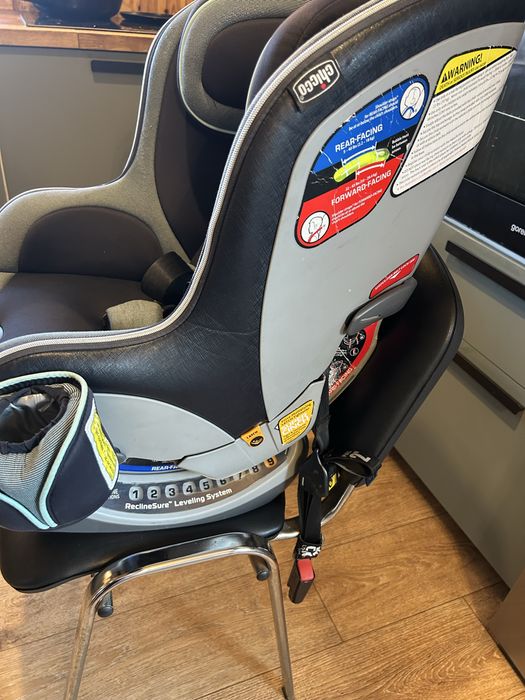 Автокрісло  Chicco Next Fit Zip