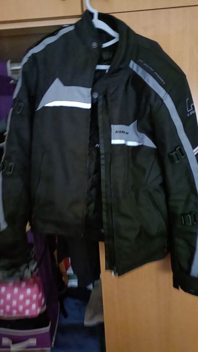 Casaco/blusão e capacete moto scooter