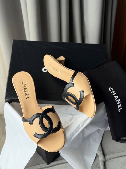 Босоножки шлепки туфли Chanel Dior
