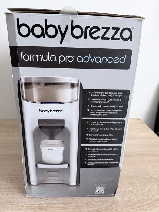 Машина для приготування дитячої суміші Baby Brezza Formula Pro Advanced