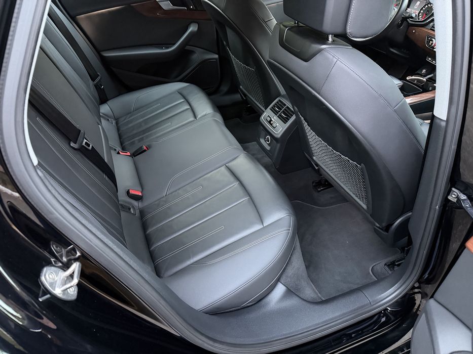 Audi A4 2020 рік