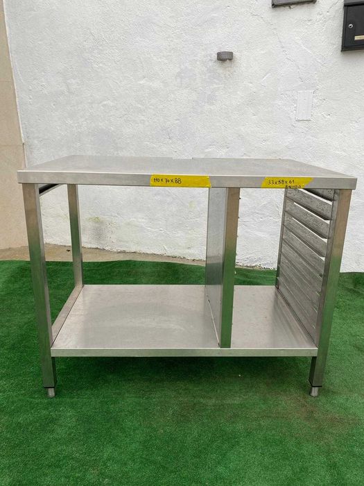 Bancada em neutra inox para forno