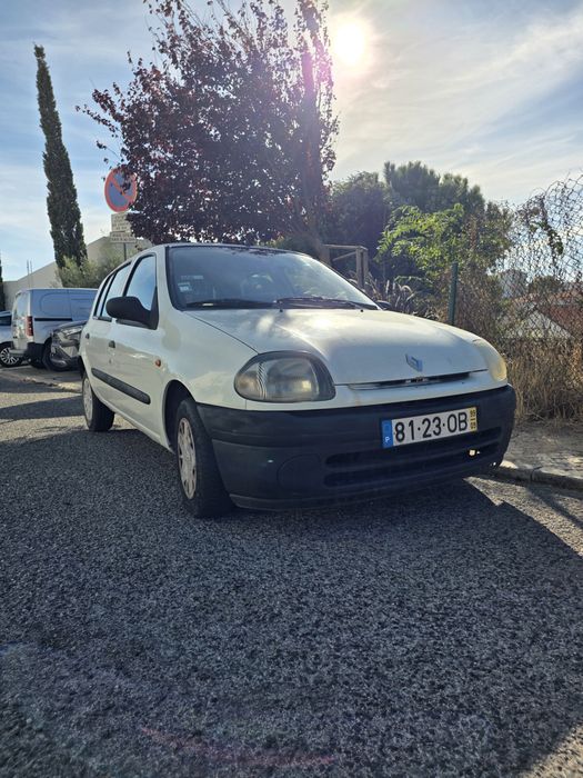 Renault clio 1.2 — photo 2
