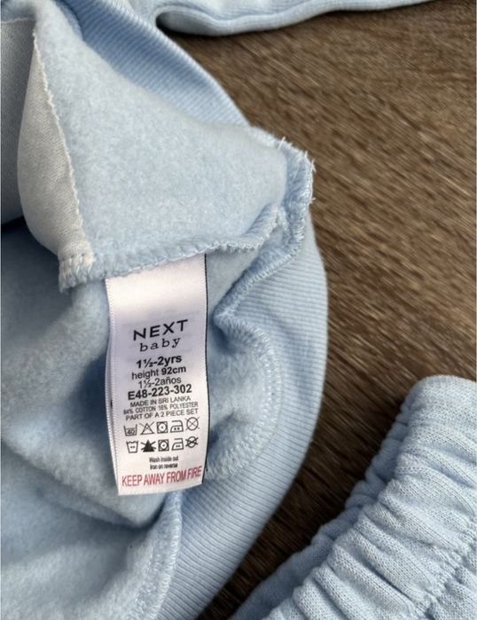 продам дитячий костюм next новий