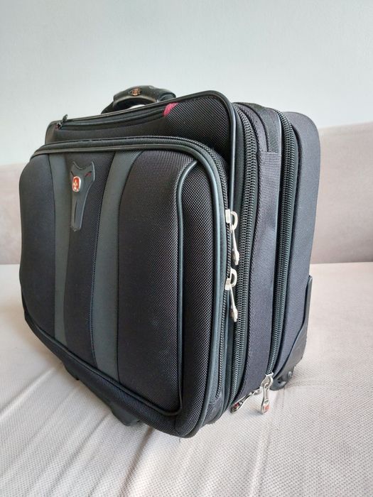 Walizka, torba na kółkach Wenger na Laptopa.