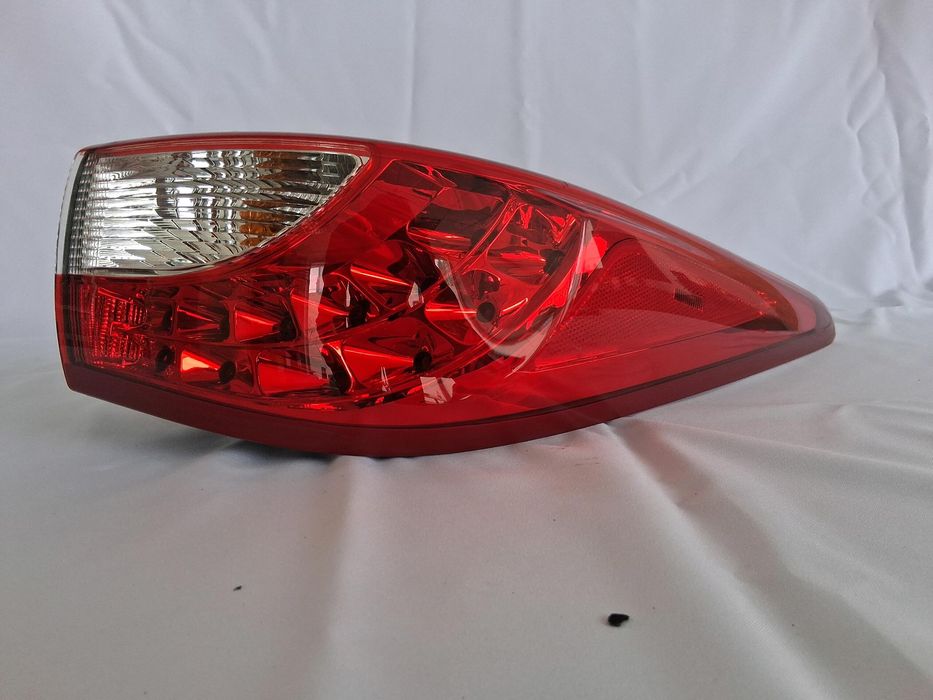 Infiniti QX60 Lampa prawa tyl led