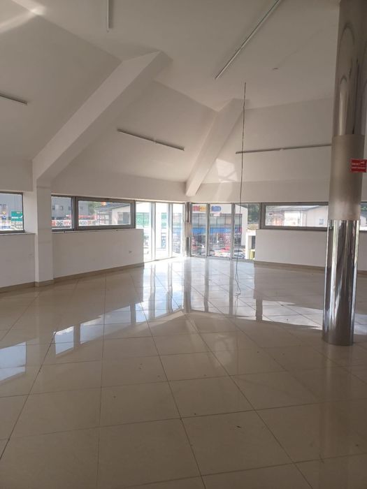 wynajmę lokal użytkowy Gorlice ul.Biecka 1 Galeria Rondo Center