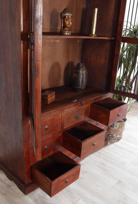 Witryna z drewna egzotycznego 180x50x115cm