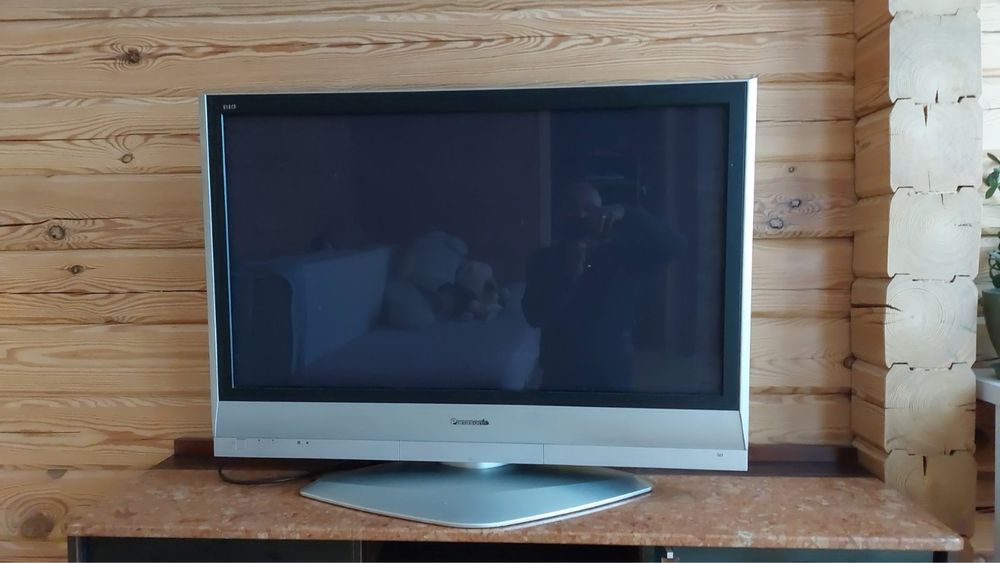 Продсю тумбу під телевізор