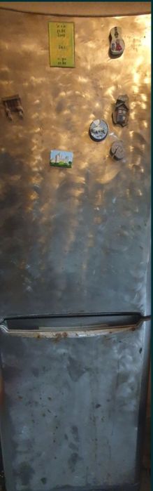 Frigorífico em inox (usado)