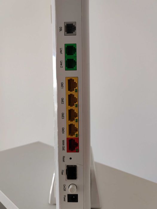 Router z modemem DSL i światłowodem D-Link DVA-5592