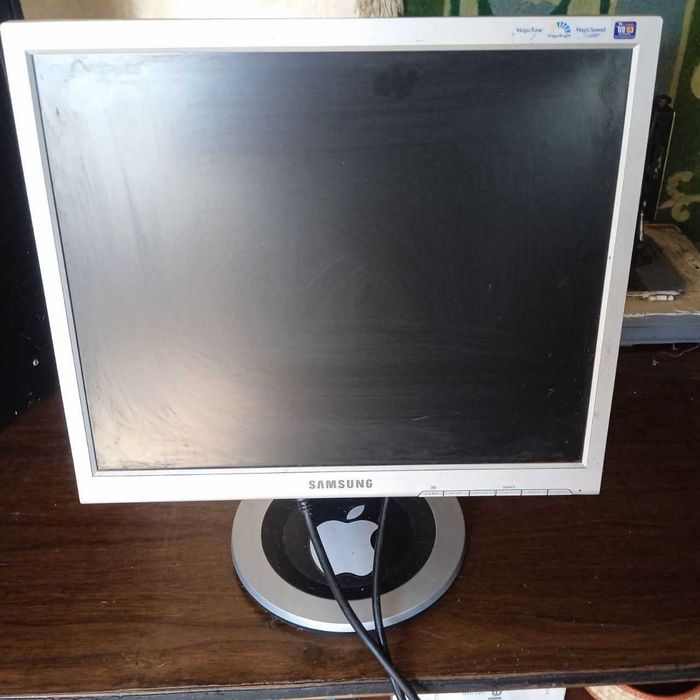 Монитор Samsung 17 дюймов