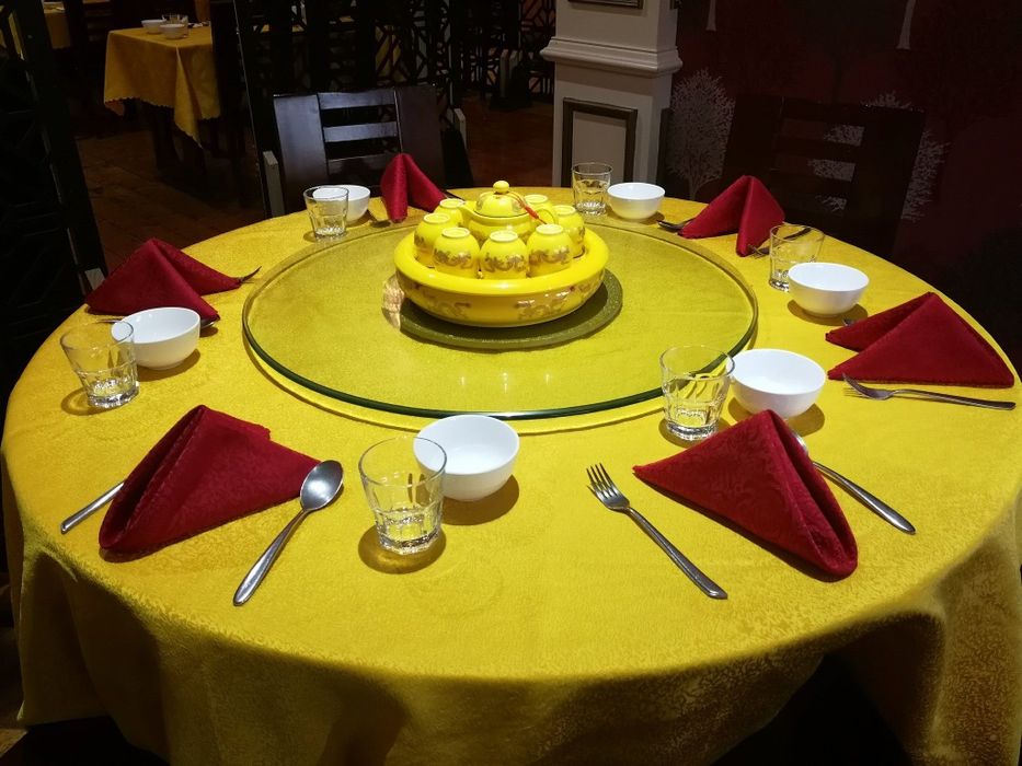 Lazy Susan. Поворотна скляна стільниця. Китайська традиційна.