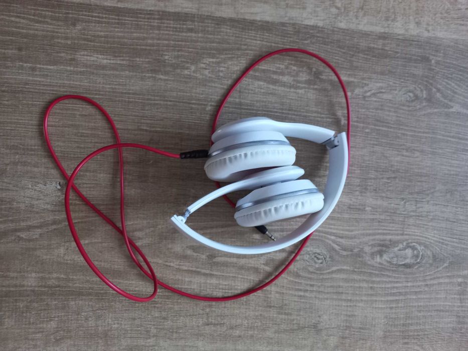 Słuchawki nauszne przewodowe