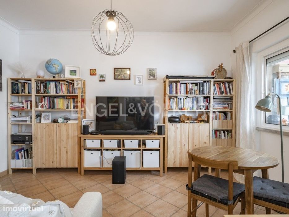 Apartamento T2 Remodelado com Terraço