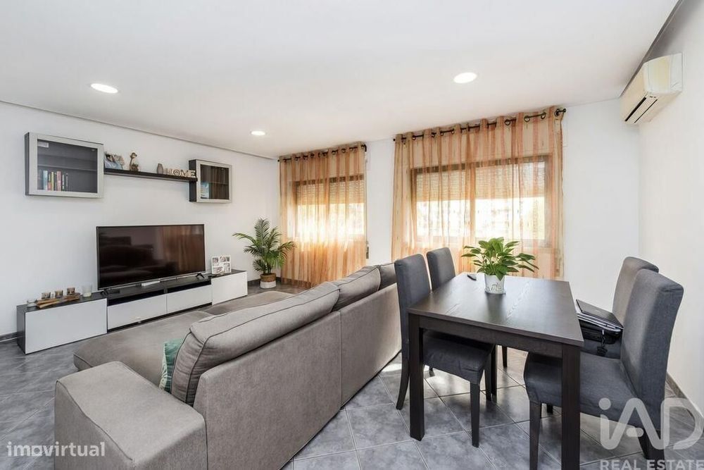 Apartamento T3 em São Sebastião