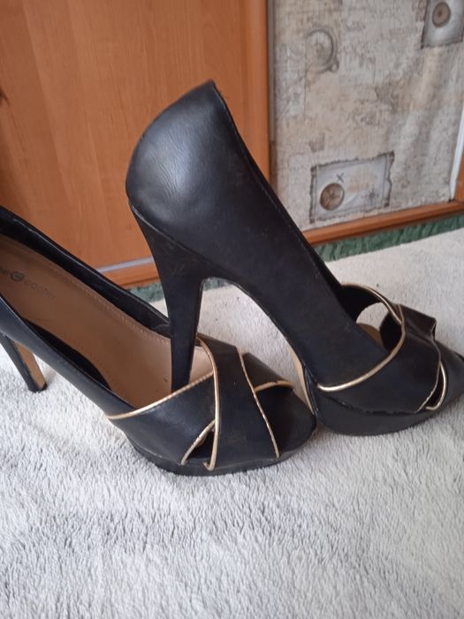 Туфли женские черные