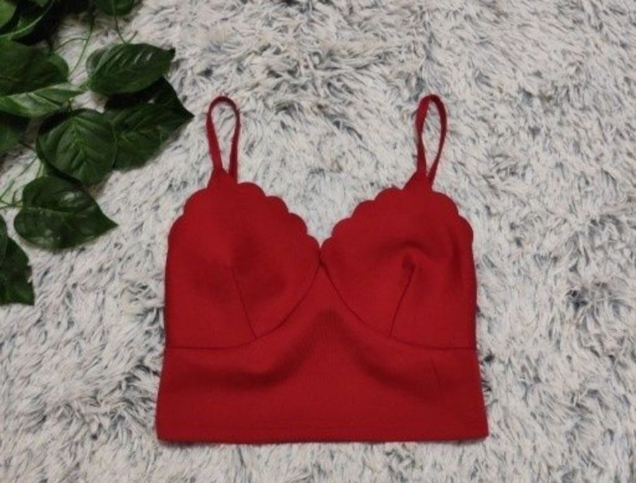 Жіночий топ гарний