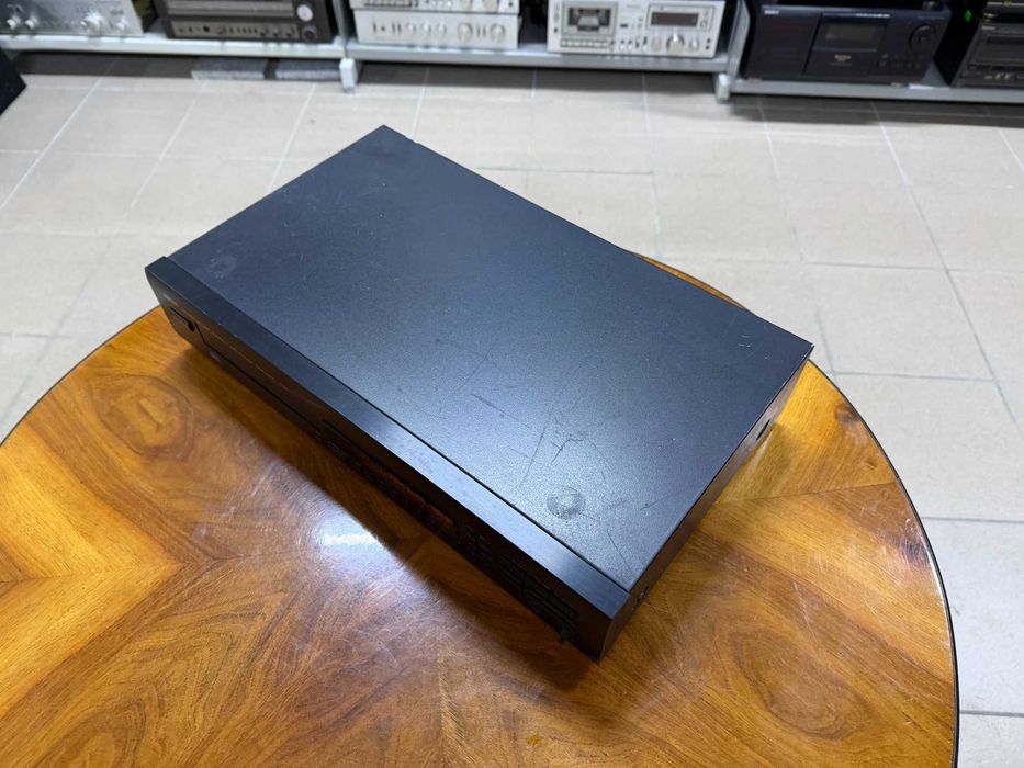 Odtwarzacz płyt CD Yamah CDX-730E Audio Room