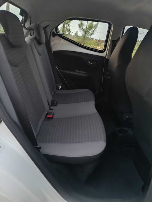 TOYOTA AYGO 1.0-72Cv! Mesmo Novo! 93709Kms! Negociável!