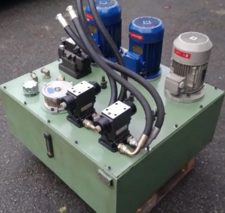 Central hidráulica de 3 grupos - centralina usada como nova