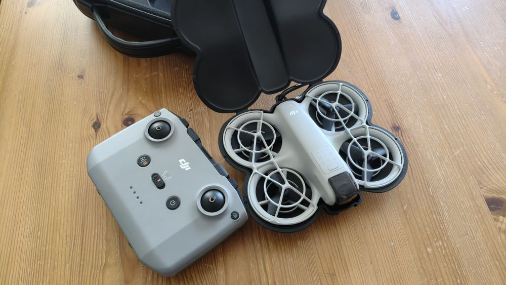 Drone DJI Neo pack FlyMore + comando + mala + case