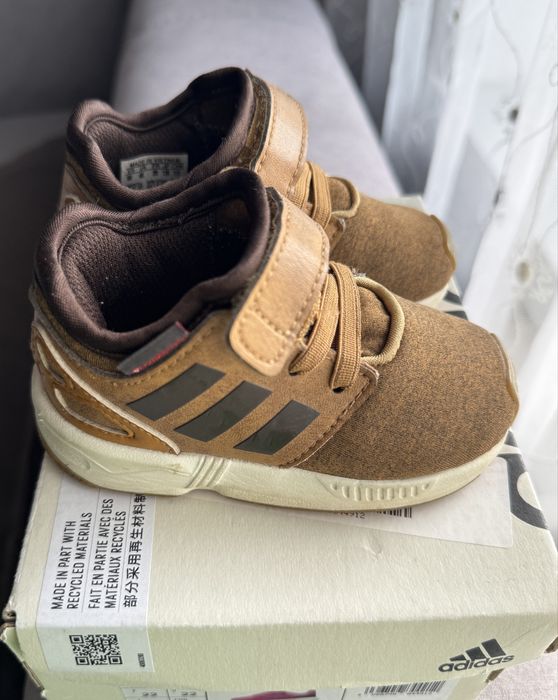 Кросівки adidas унісекс