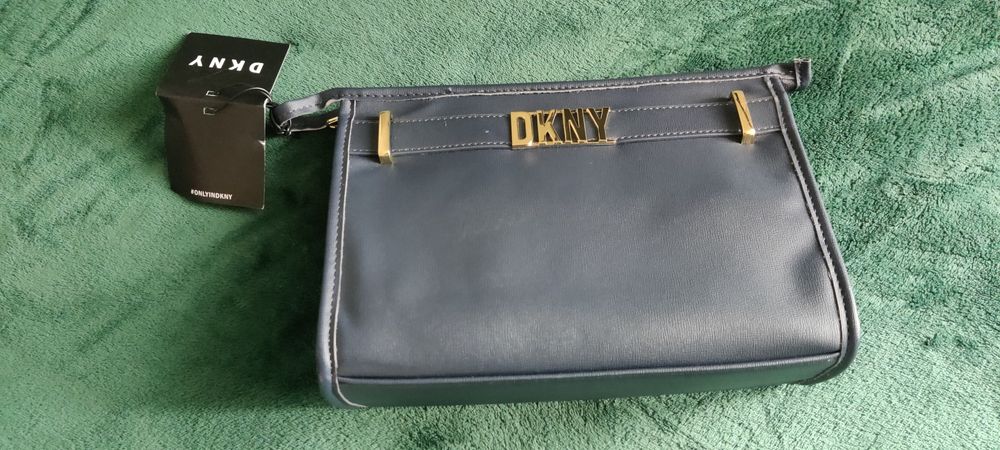 Kosmetyczka DKNY toiletry bag