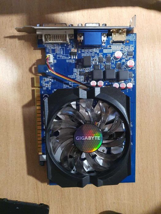 Видеокарта Gigabyte GT420 2 Гб рабочая.