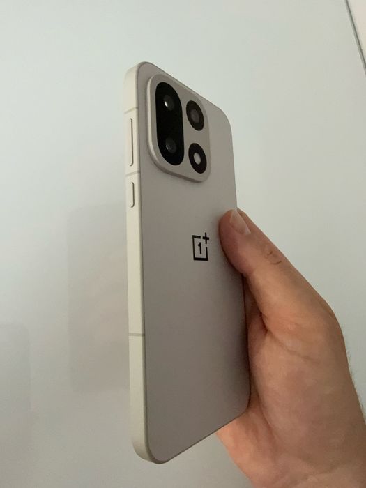 OnePlus 15 16/512 GB Sandstone Global