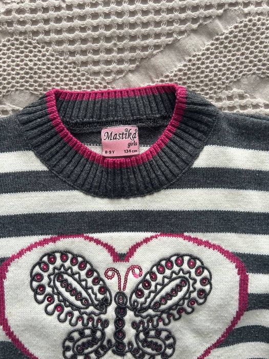 Светрик дівчинка 134р. 8-9років