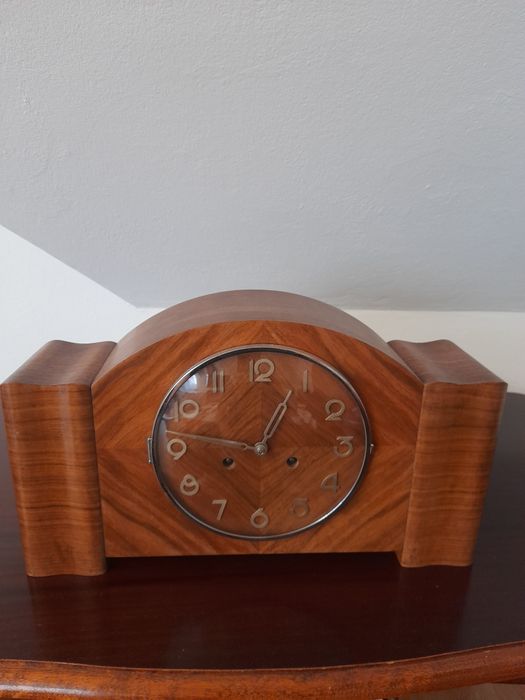 Stary Zegar w stylu art deco