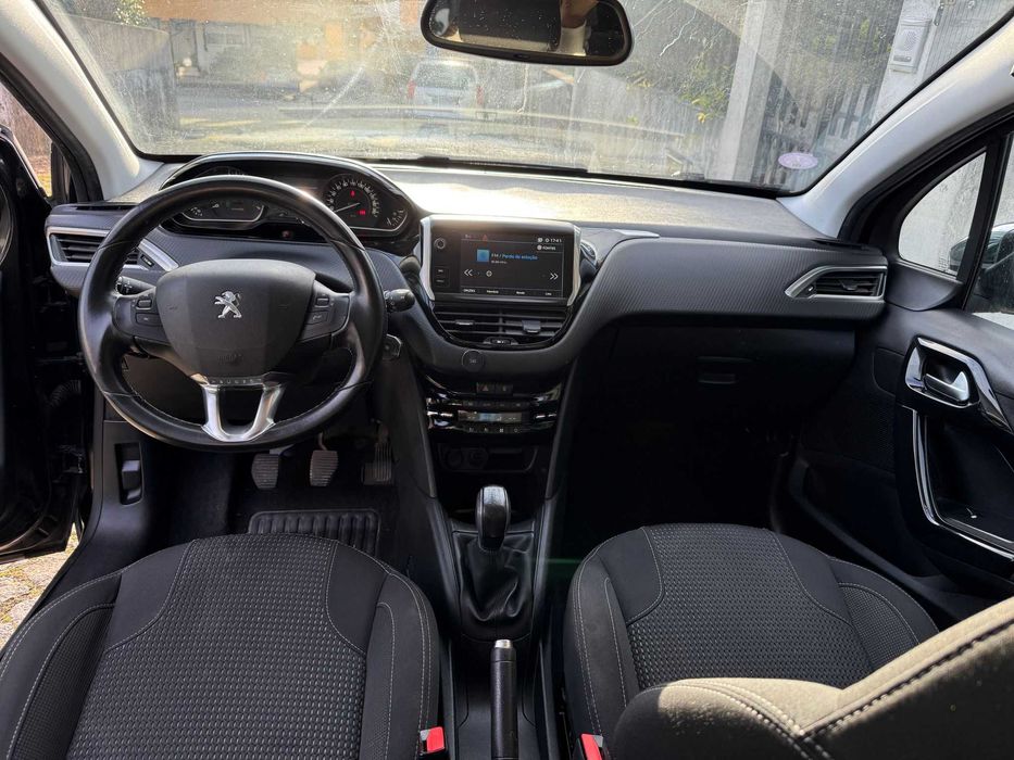 Peugeot 208 1.2 Allure 2019