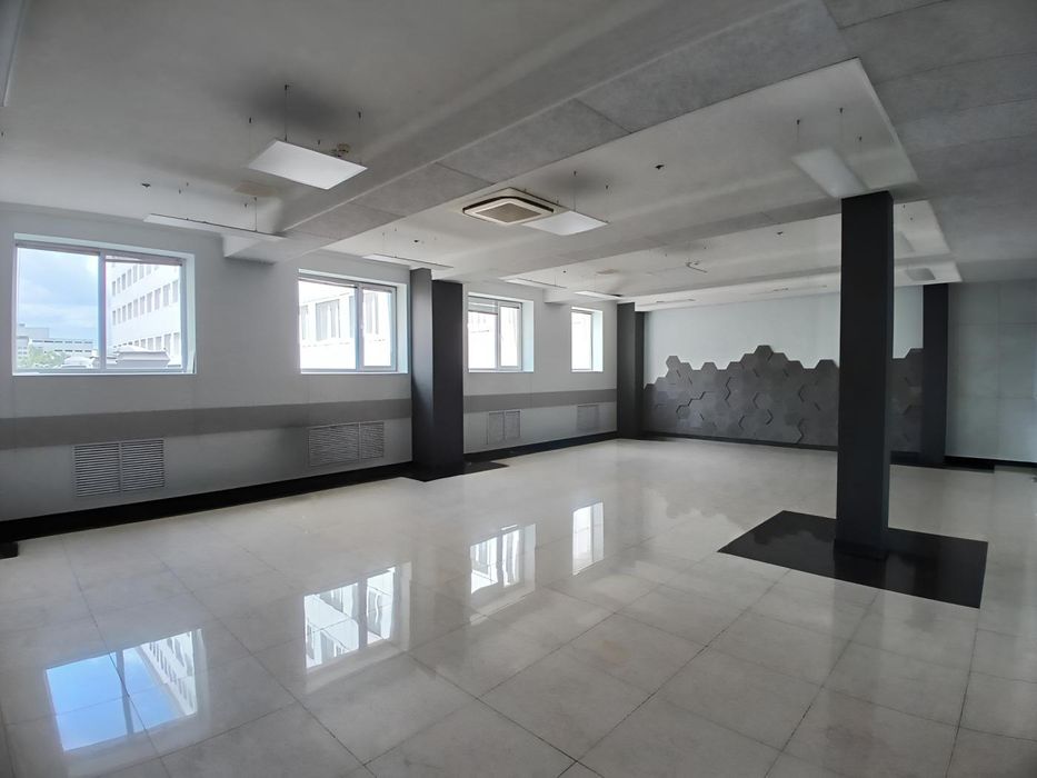 Офіс 280м2, опалюється, до метро 6 хвилин