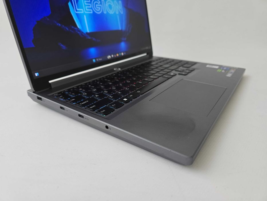 Lenovo LEGION 5 (2024) I7 14700HX/RTX 4070/RAM 16GB/SSD 512GB/240Hz