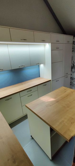 Wyspa kuchenna na kółkach