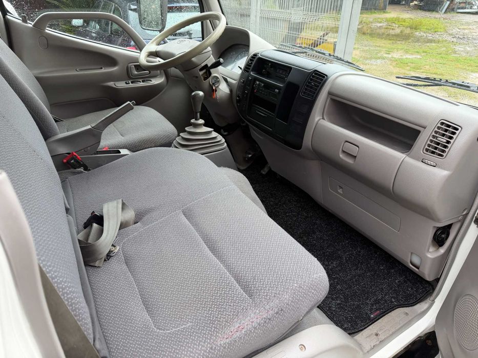 Carrinha toyota dyna cabine dupla