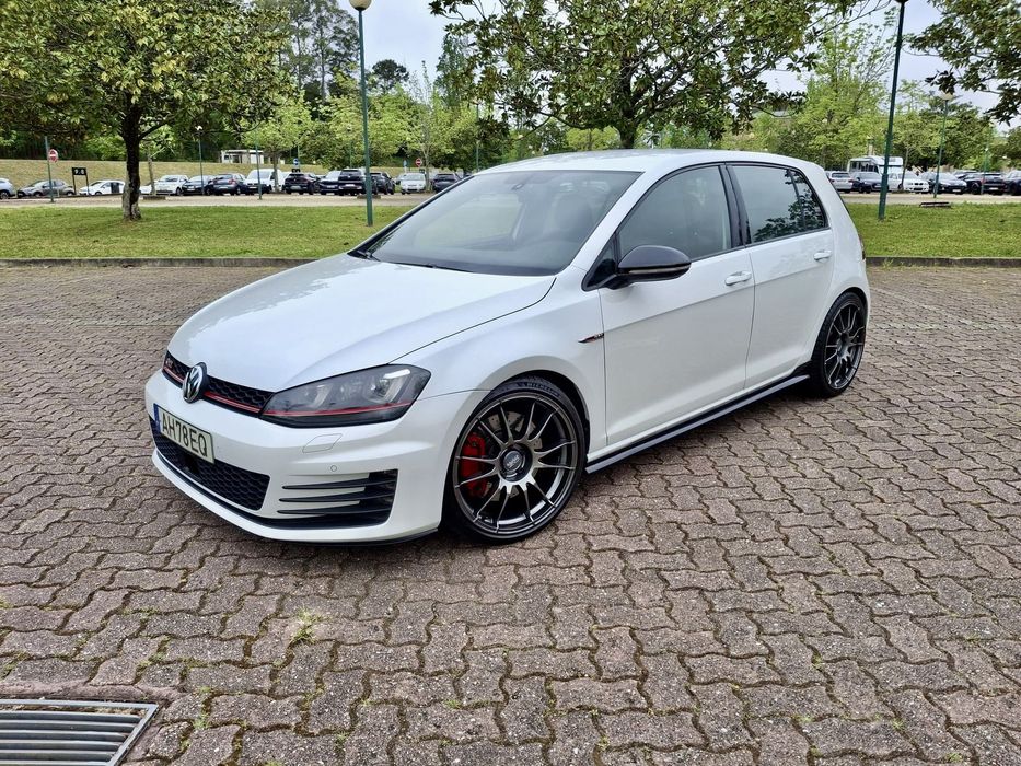 VW Golf GTI Performance BlueMotion