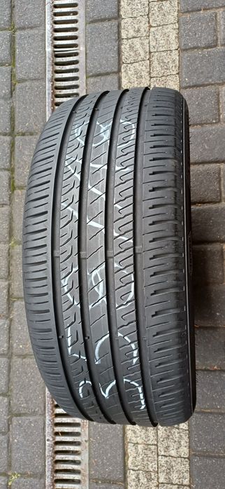 BARUM 235/45R18 98Y , pojedyńcza używana opona letnia.