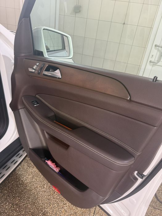 Автомобіль Mercedes GLE 250