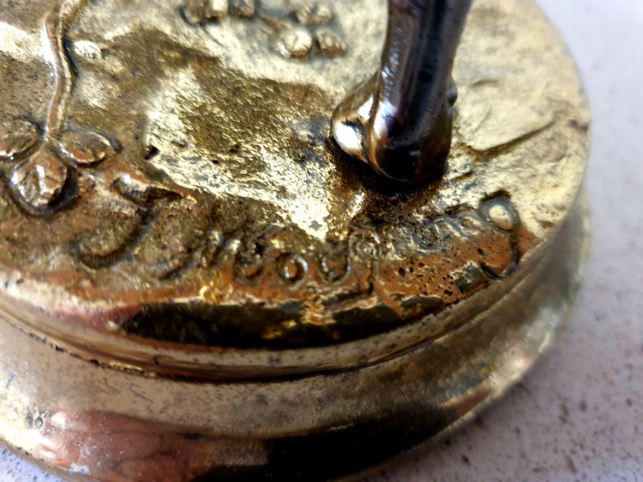 Antiga escultura em bronze - cão com coelho- Jules Moigniez