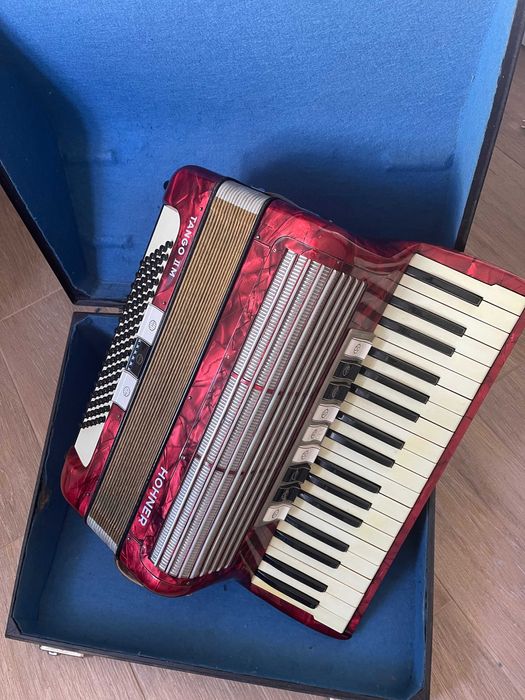 Acordeão Hohner Tango II 96 Bass