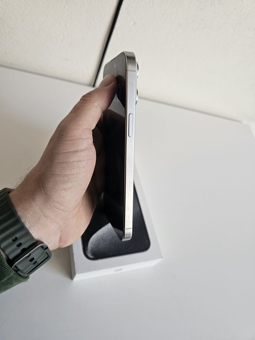 Iphone 15 Pro max батарея 87% Neverlock повністю  оригвнал
