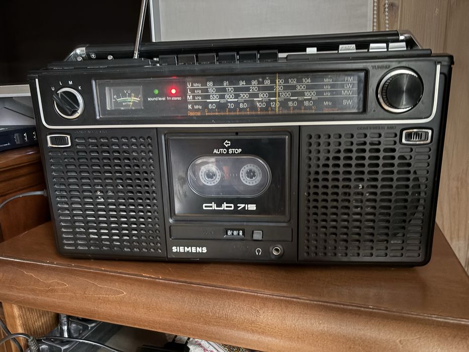 Стереорадіомагнітола Siemens club 715 з Німеччини в колекційному стані