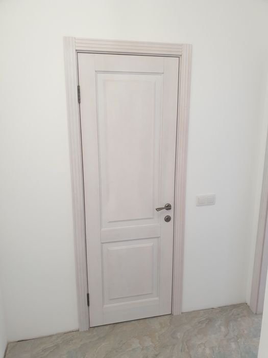 Двері деревянні із масиву