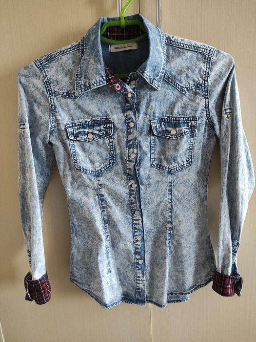 Продам джинсовую рубашку